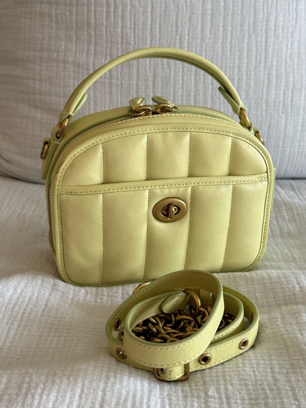 EXCELLENT CONDITION COACH Pale Lime Puffy Quilted bag